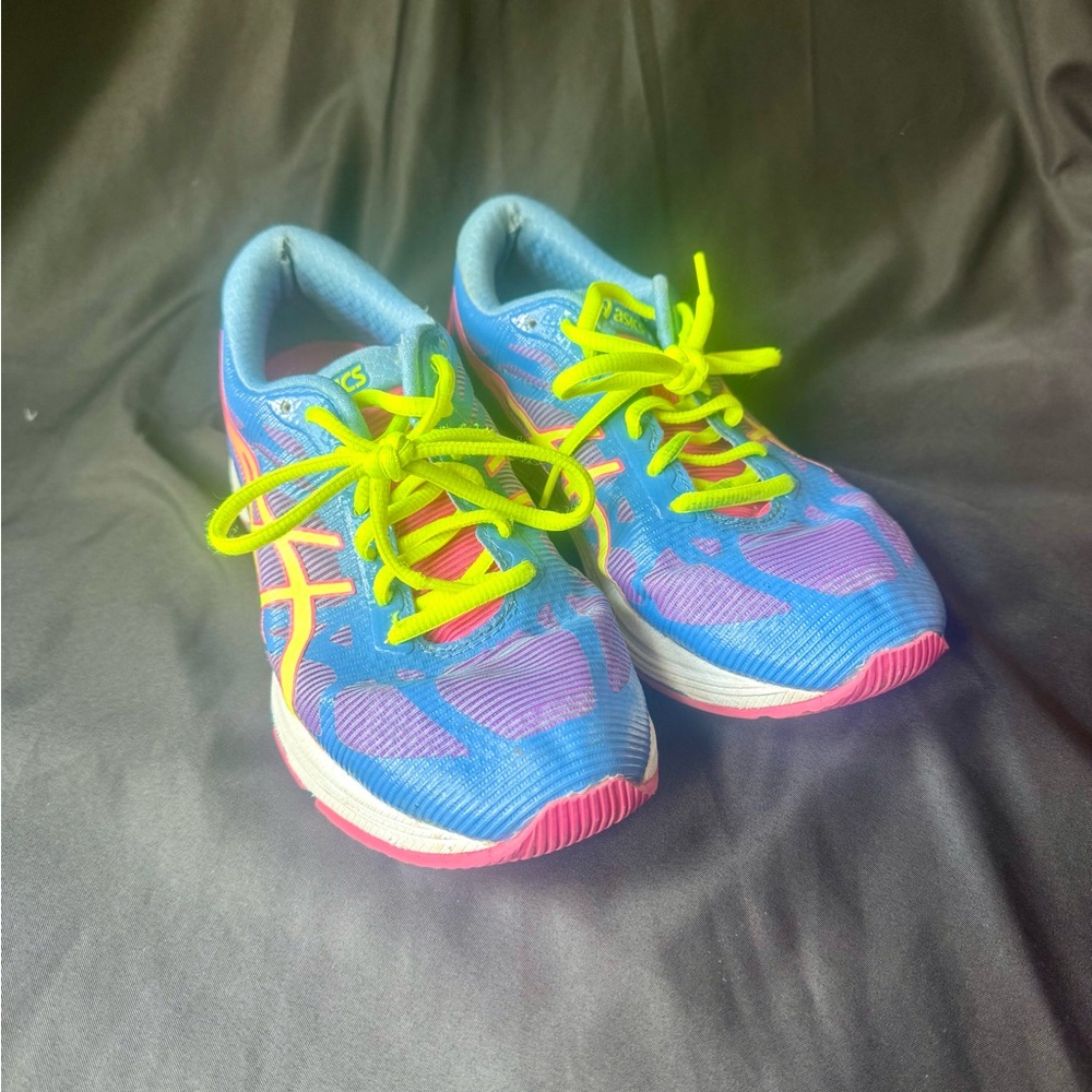 ASICS Gel DS Trainer 20 Women’s blue an pink with neon yellow laces.